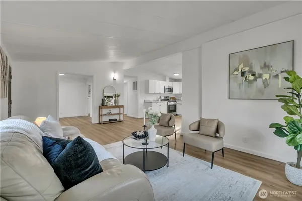 $199,997 | 375 Union Avenue Southeast, Unit 136, Renton, WA 98059