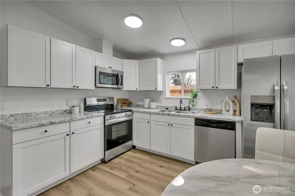 $199,997 | 375 Union Avenue Southeast, Unit 136, Renton, WA 98059