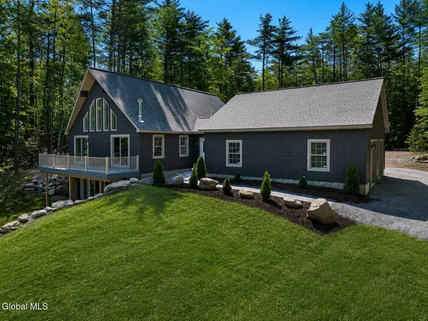 $799,900 | 106 Mountain Path, Johnsburg, NY 12853