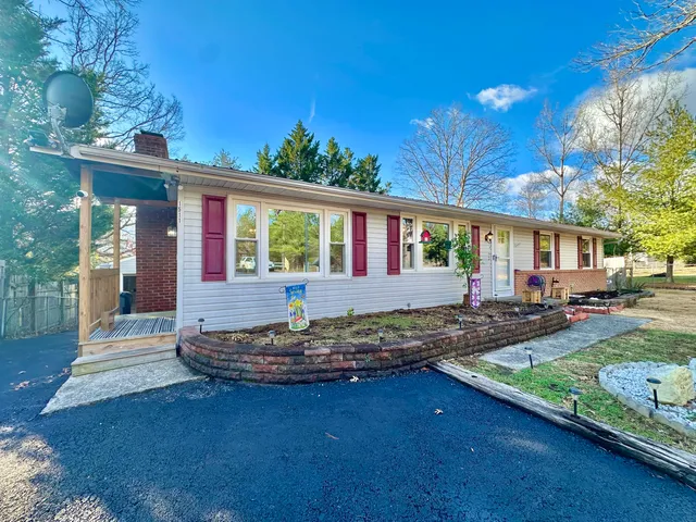 $219,000 | 1511 Cedar Street, Clifton Forge, VA 24422