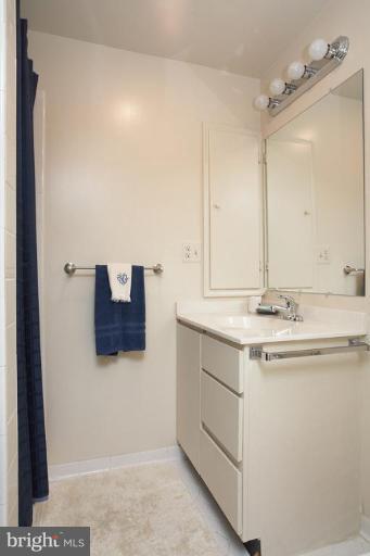 6016 Overlea Road Bethesda, MD 20816 - Photo 30 of 30 Bath #4
