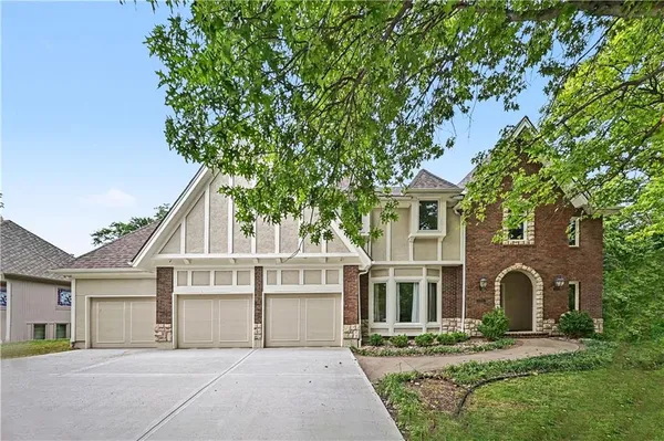 $624,900 | 5500 Northwest 62 Street, Kansas City, MO 64151