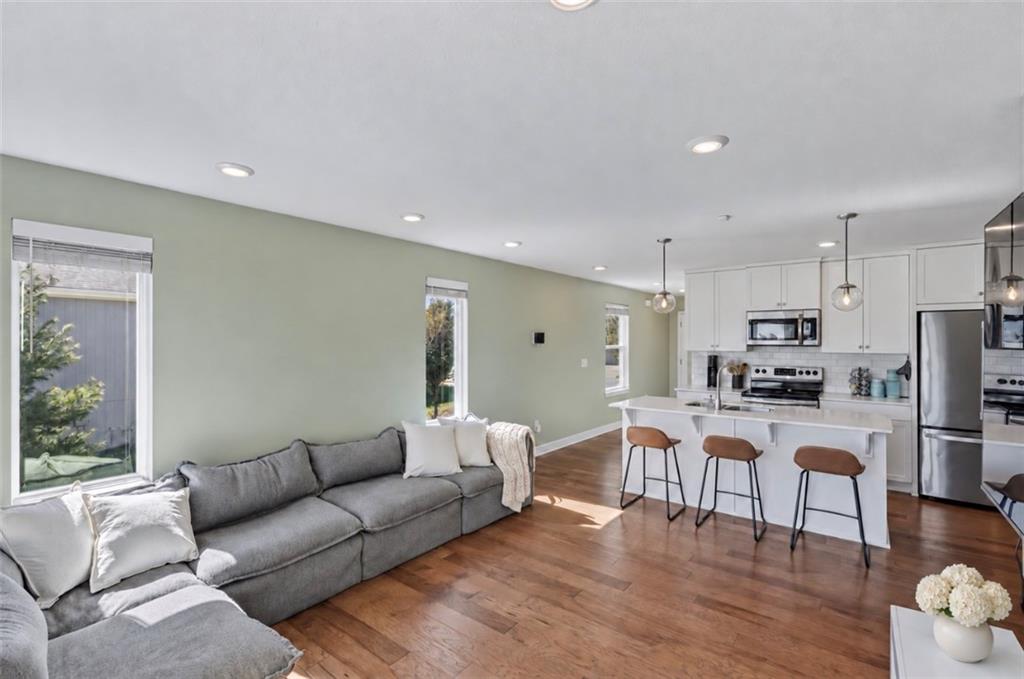8828 Southwest 9th Street Lee's Summit, MO 64081 - Photo 17 of 29 Gallery Image 17