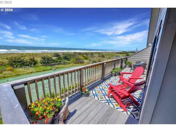 $575,000 | 29134 Ellensburg Avenue, Unit 23, Gold Beach, OR 97444