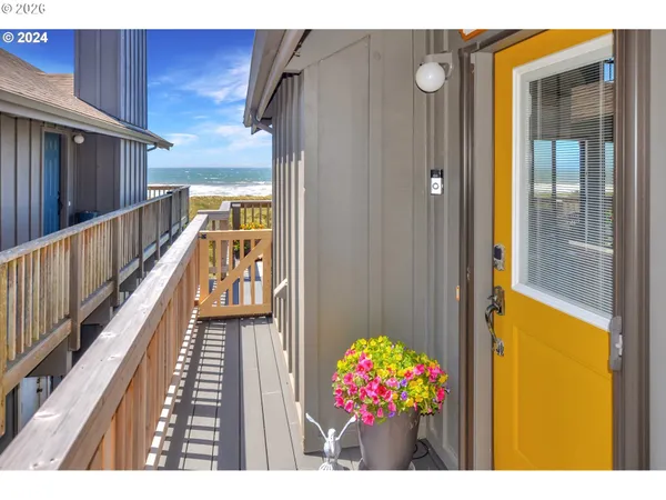 $575,000 | 29134 Ellensburg Avenue, Unit 23, Gold Beach, OR 97444