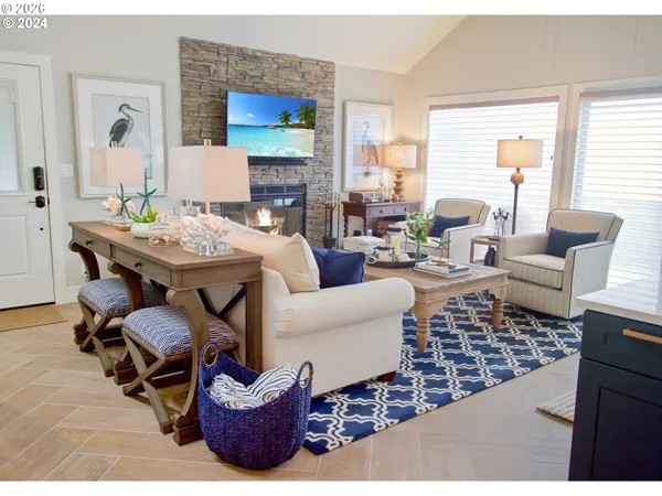 $575,000 | 29134 Ellensburg Avenue, Unit 23, Gold Beach, OR 97444