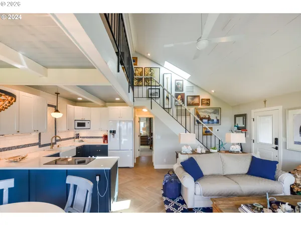 $575,000 | 29134 Ellensburg Avenue, Unit 23, Gold Beach, OR 97444