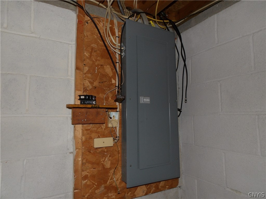 727 Bowling Green Road Cortland, NY 13045 - Photo 42 of 43 Circuit breaker