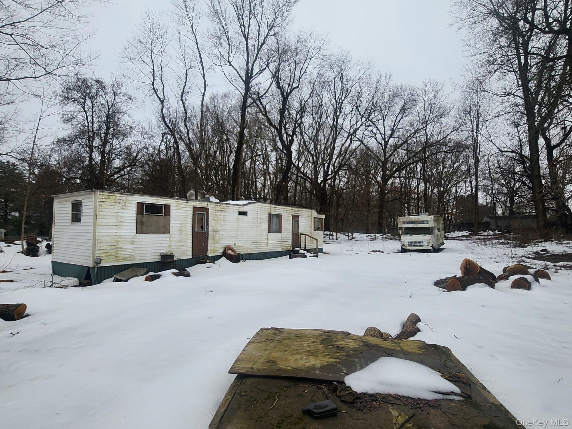 459 Gardnertown Road Newburgh, NY 12550 - Photo 2 of 3