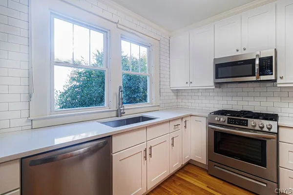 $2,900 | 6 Sanger Avenue, New Hartford, NY 13413