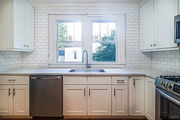 $2,900 | 6 Sanger Avenue, New Hartford, NY 13413