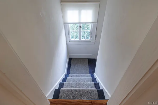 $2,900 | 6 Sanger Avenue, New Hartford, NY 13413