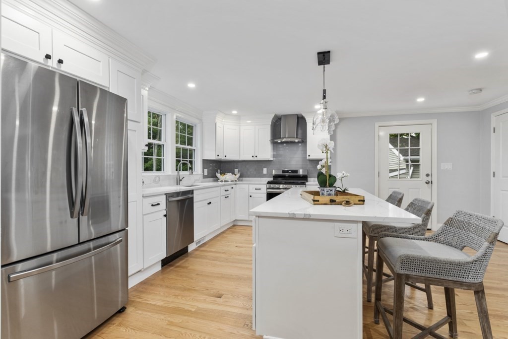 58 Great Woods Road Saugus, MA 01906 - Photo 9 of 41 Gallery Image 9