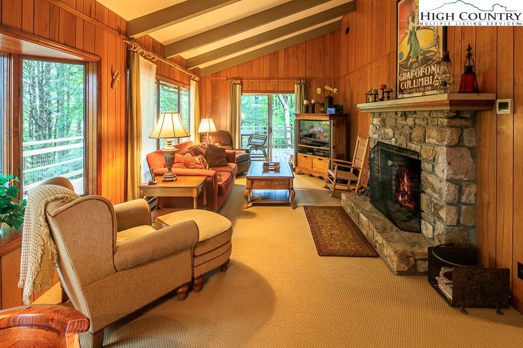 207 Spruce Street Boone, NC 28607 - Photo 3 of 25 Gallery Image 3