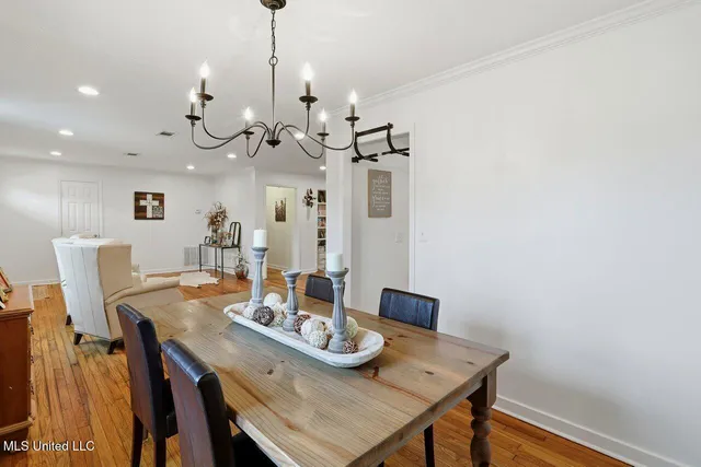 $285,000 | 902 East College Street, Clinton, MS 39056