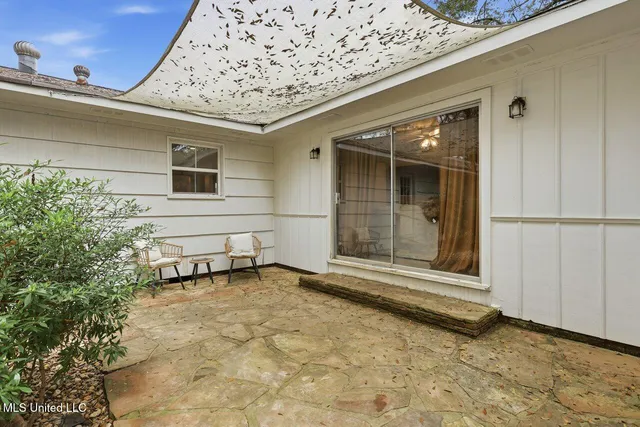 $285,000 | 902 East College Street, Clinton, MS 39056