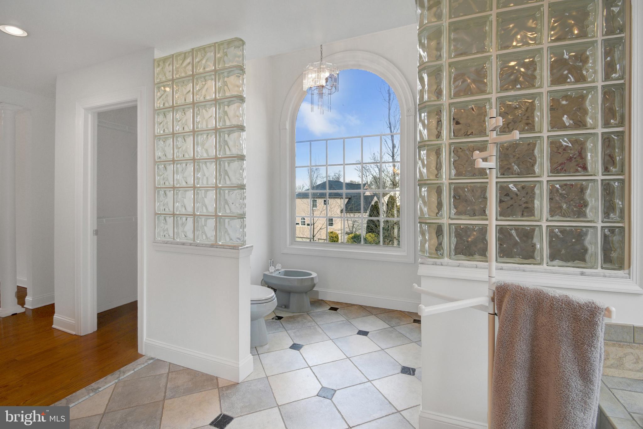 411 Marie Drive Wallingford, PA 19086 - Photo 22 of 44 Master Bath