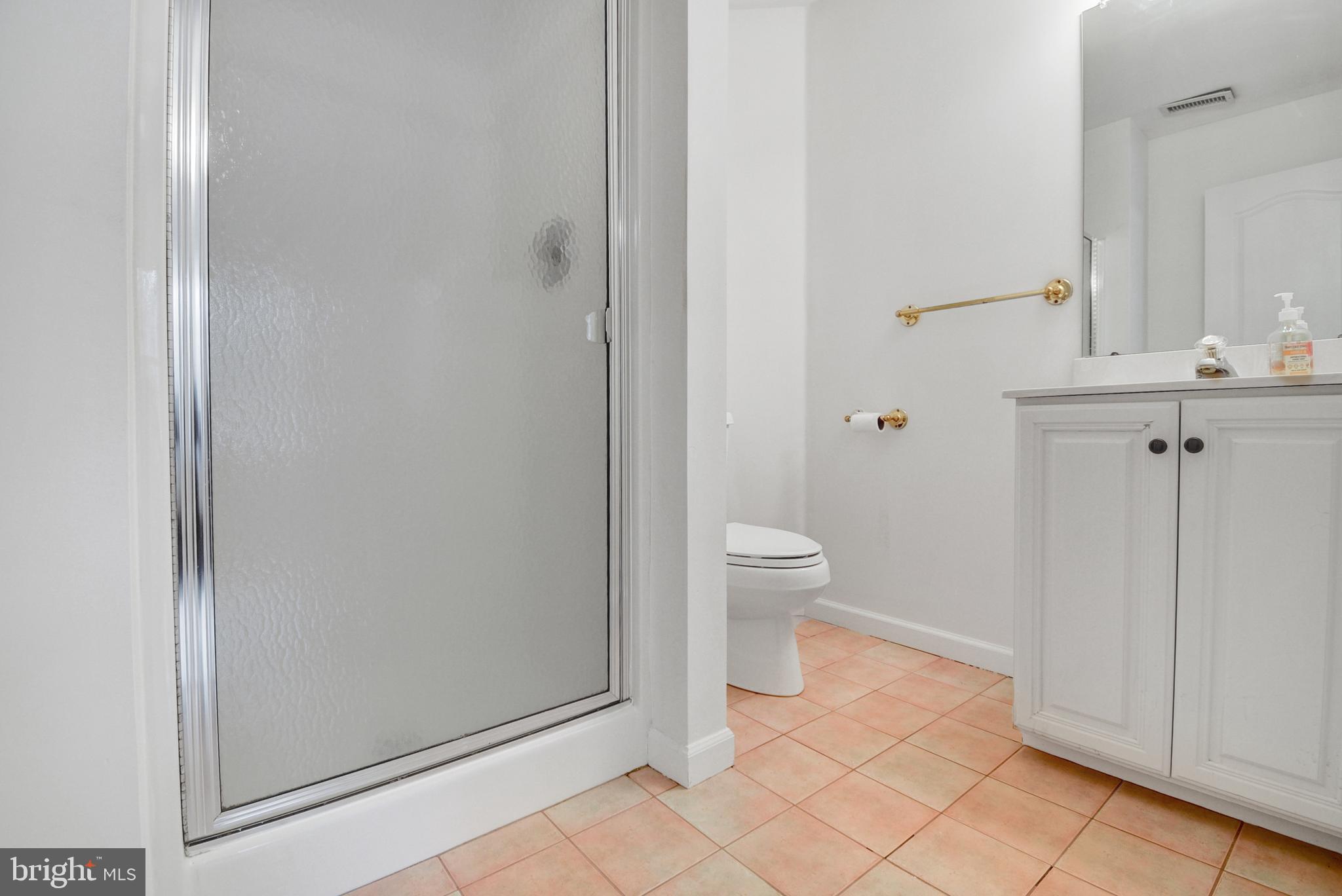 411 Marie Drive Wallingford, PA 19086 - Photo 25 of 44 Bedroom 2 Bath