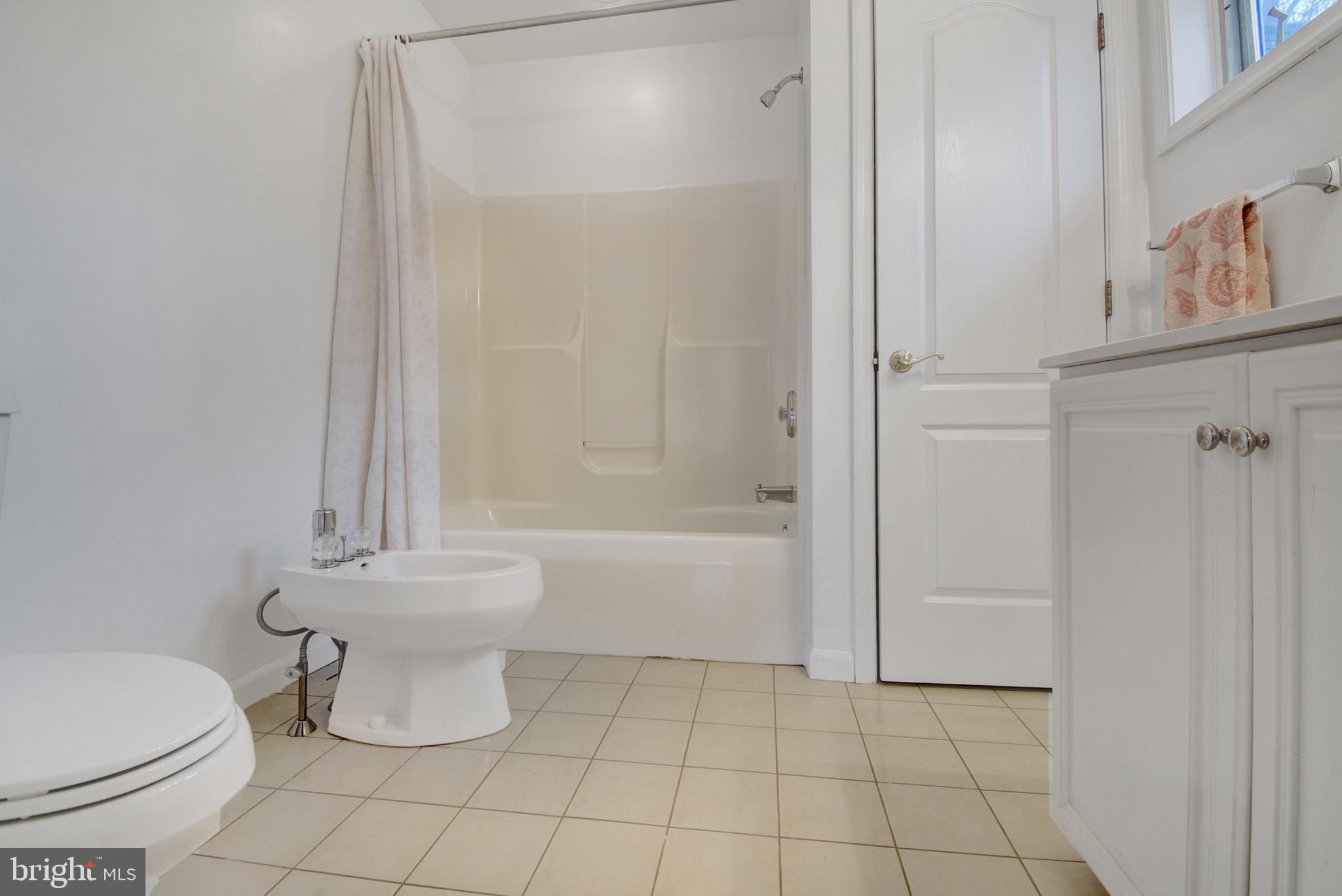 411 Marie Drive Wallingford, PA 19086 - Photo 29 of 44 Bedroom 4 Bath