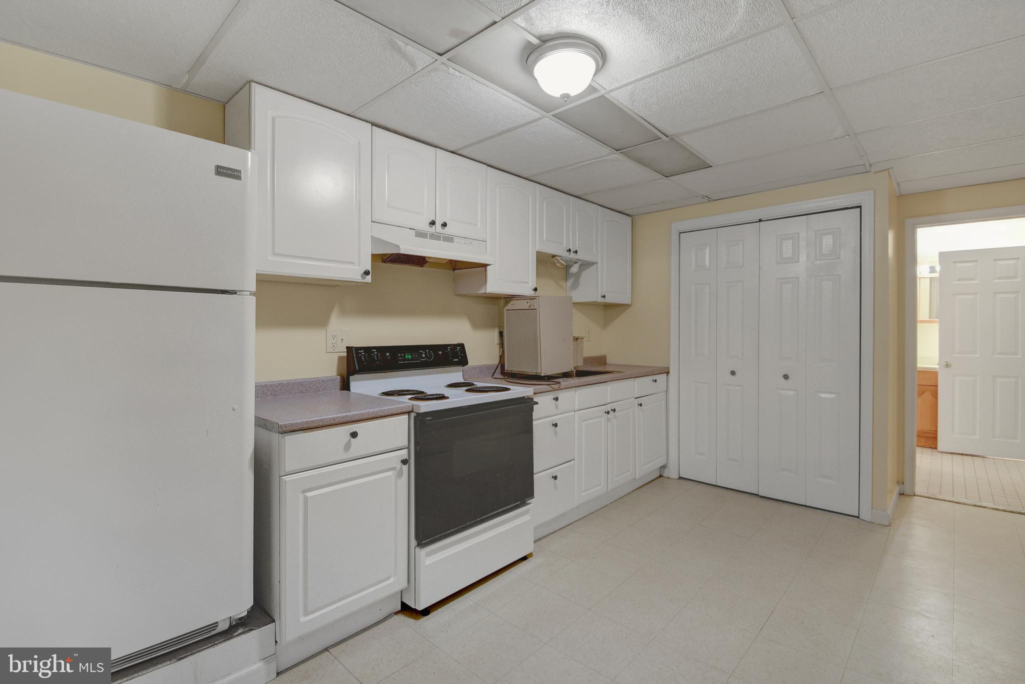 411 Marie Drive Wallingford, PA 19086 - Photo 34 of 44 In-law Suite