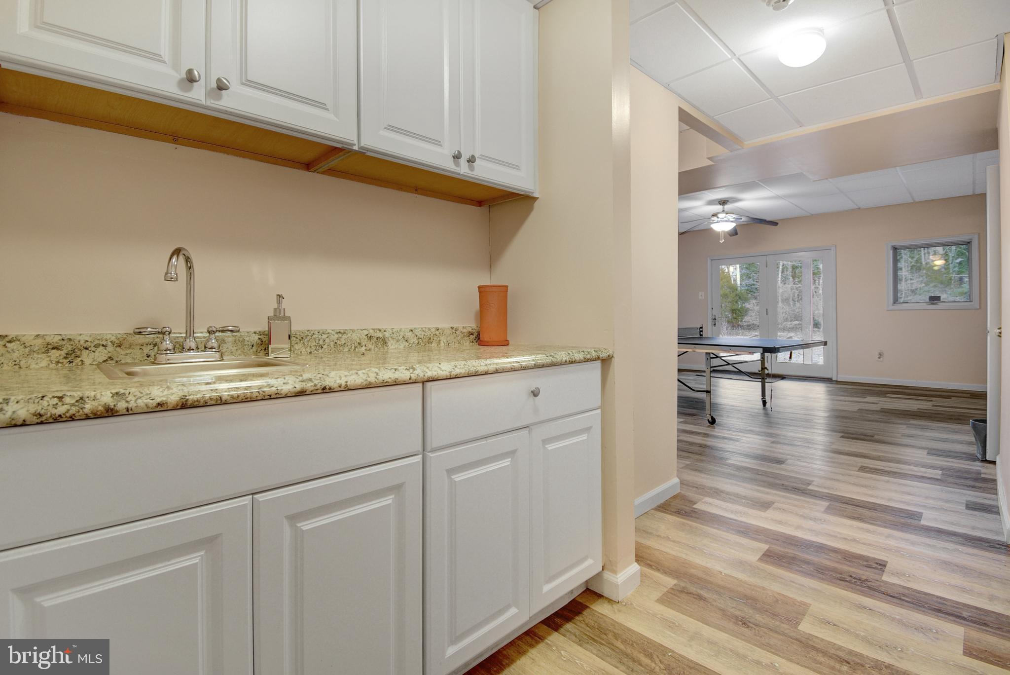 411 Marie Drive Wallingford, PA 19086 - Photo 37 of 44 Wet Bar