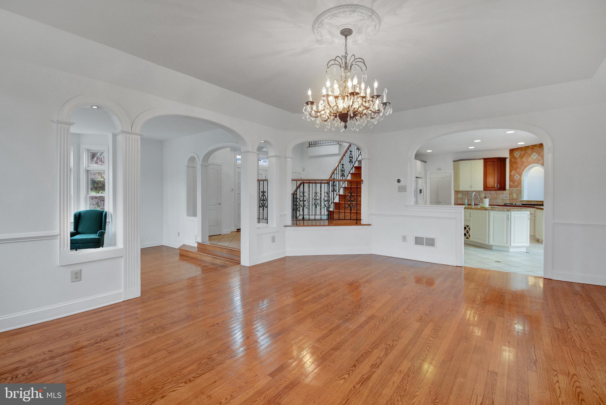411 Marie Drive Wallingford, PA 19086 - Photo 6 of 44 Dining Room