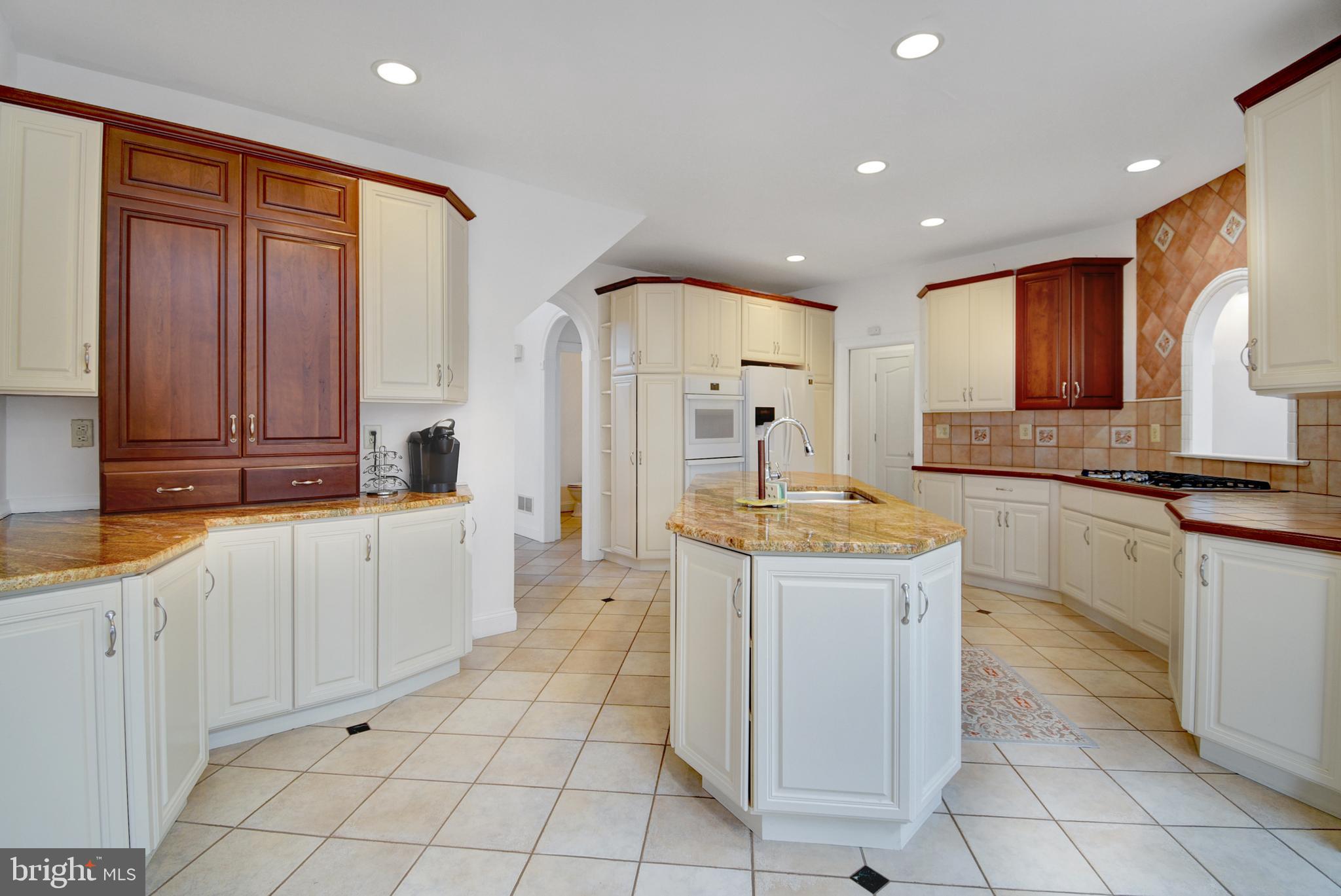 411 Marie Drive Wallingford, PA 19086 - Photo 7 of 44 Kitchen