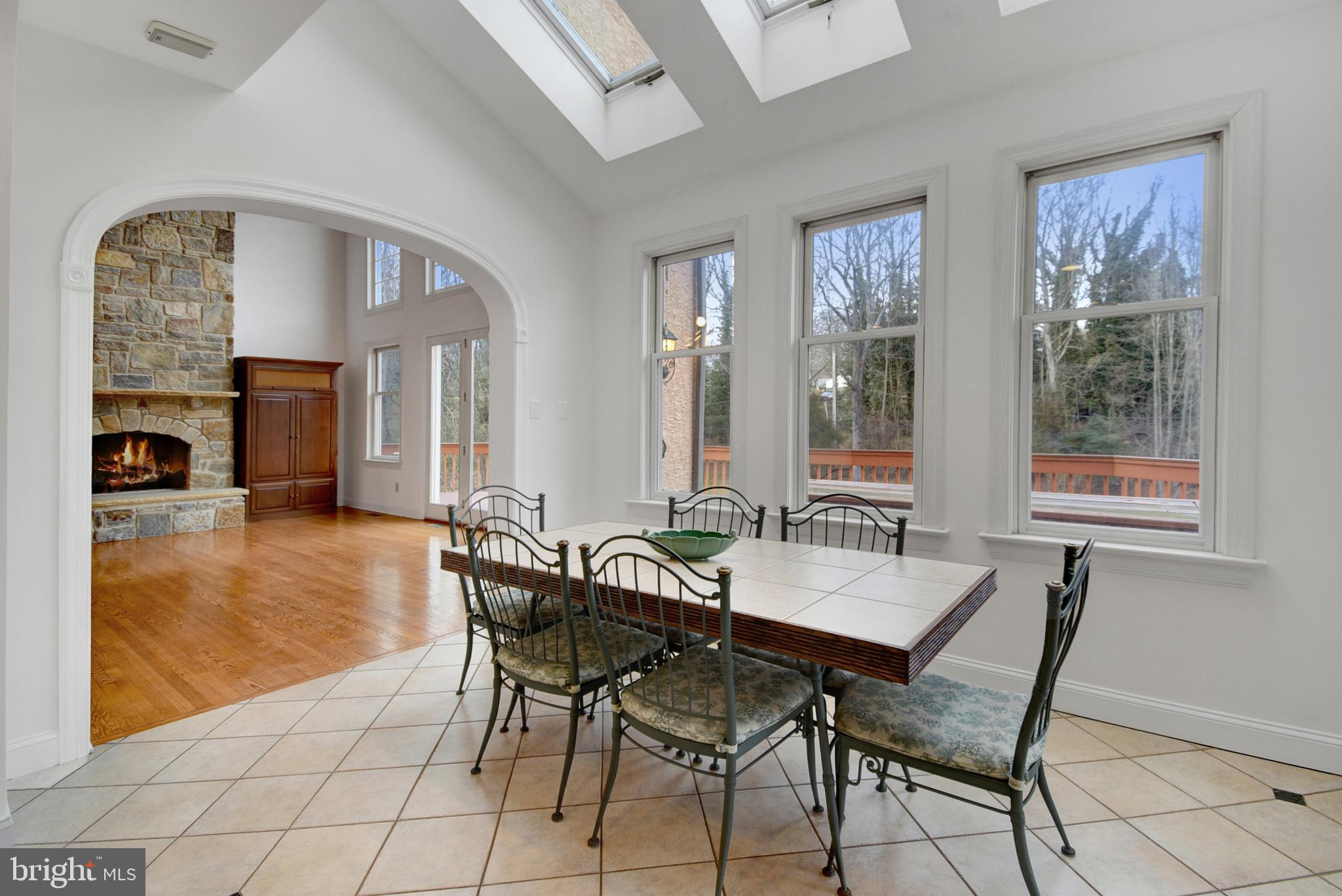 411 Marie Drive Wallingford, PA 19086 - Photo 9 of 44 Kitchen