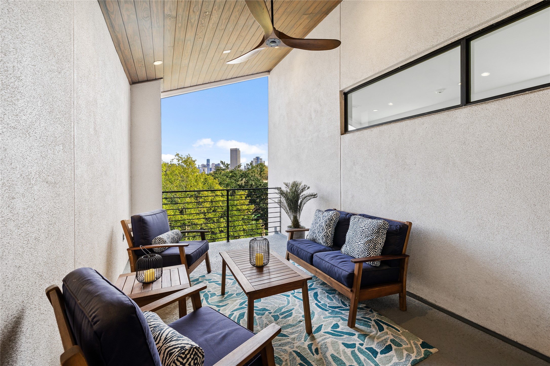 103 Roy Street Houston, TX 77007 - Photo 34 of 37 a living room with furniture and a window