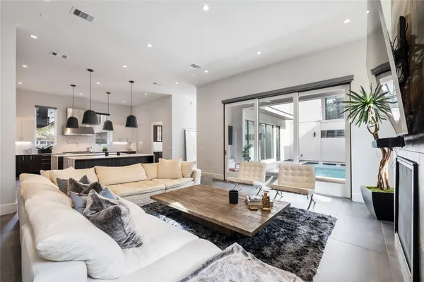$2,375,000 | 103 Roy Street, Houston, TX 77007
