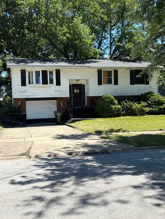 $134,500 | 17101 Locust Drive, Hazel Crest, IL 60429
