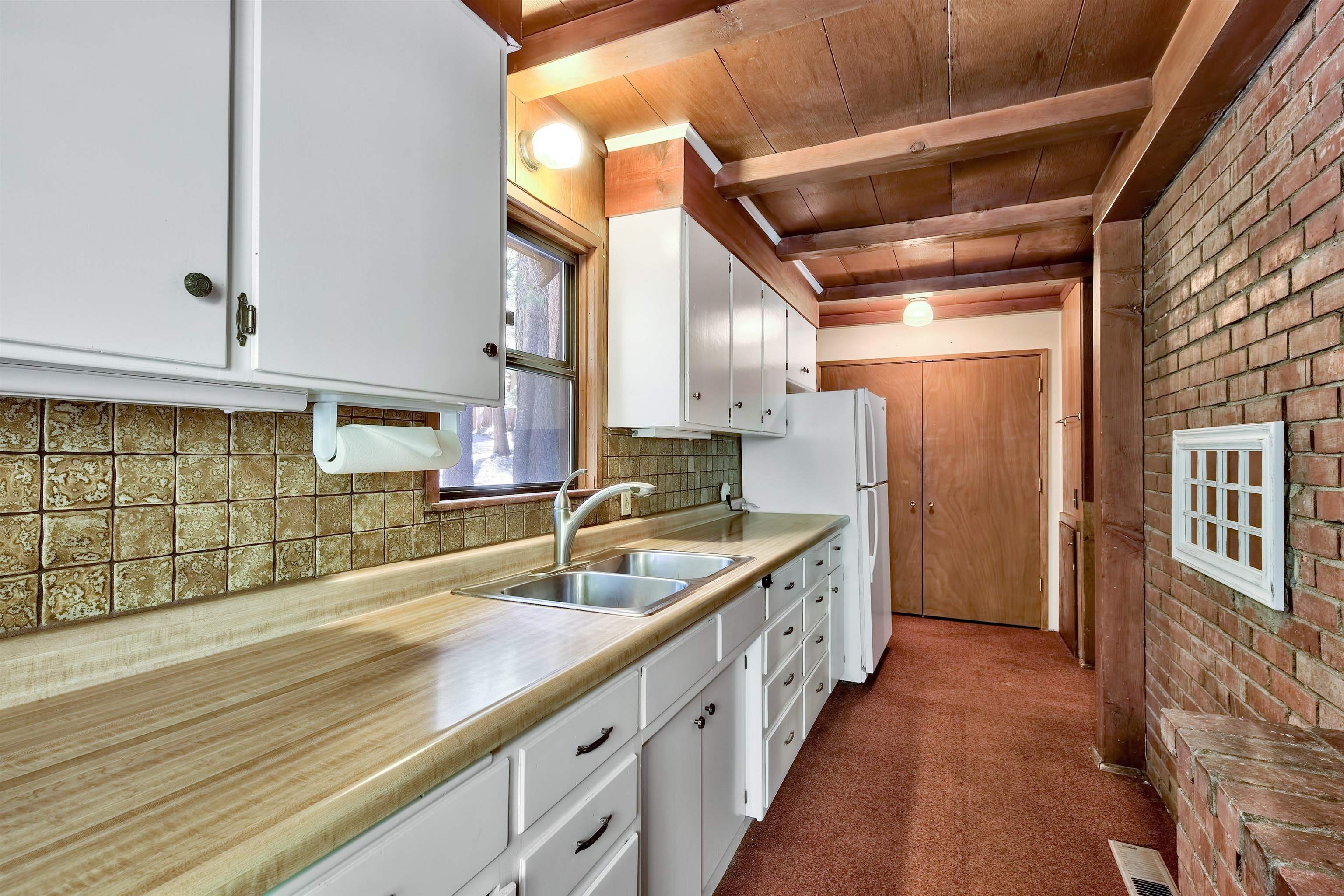 7400 River Road Truckee, CA 96161 - Photo 16 of 21 Gallery Image 16