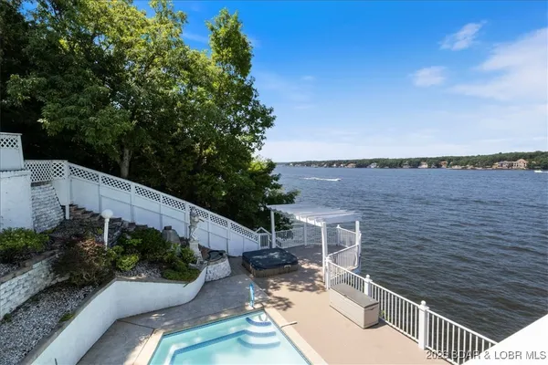 $850,000 | 1493 Bluff Drive, Osage Beach, MO 65065