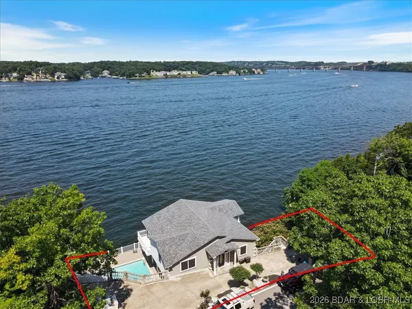 $850,000 | 1493 Bluff Drive, Osage Beach, MO 65065