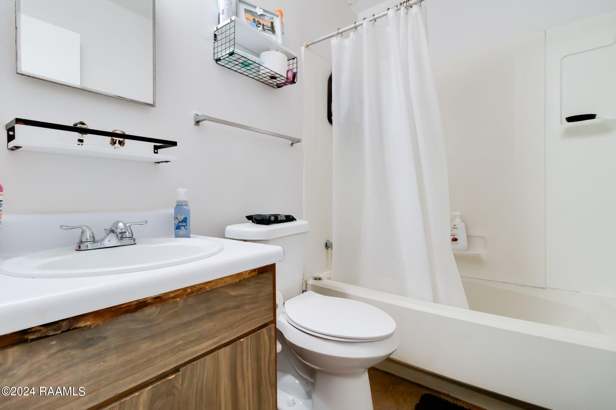 303 Cougar Ridge Lafayette, LA 70508 - Photo 11 of 12 7-web-or-mls-303 Cougar Ridge 1-5