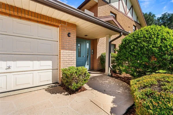 $155,000 | 100 East Oak Terrace Drive, Unit C1, Leesburg, FL 34748