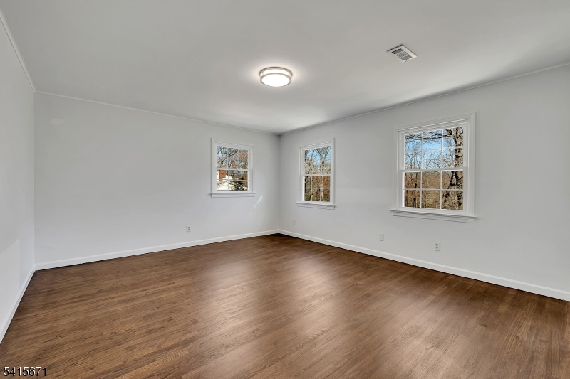 54 Robin Glen Road Watchung, NJ 07069 - Photo 31 of 42