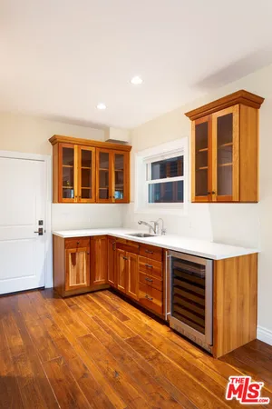 a house view with a outdoor space