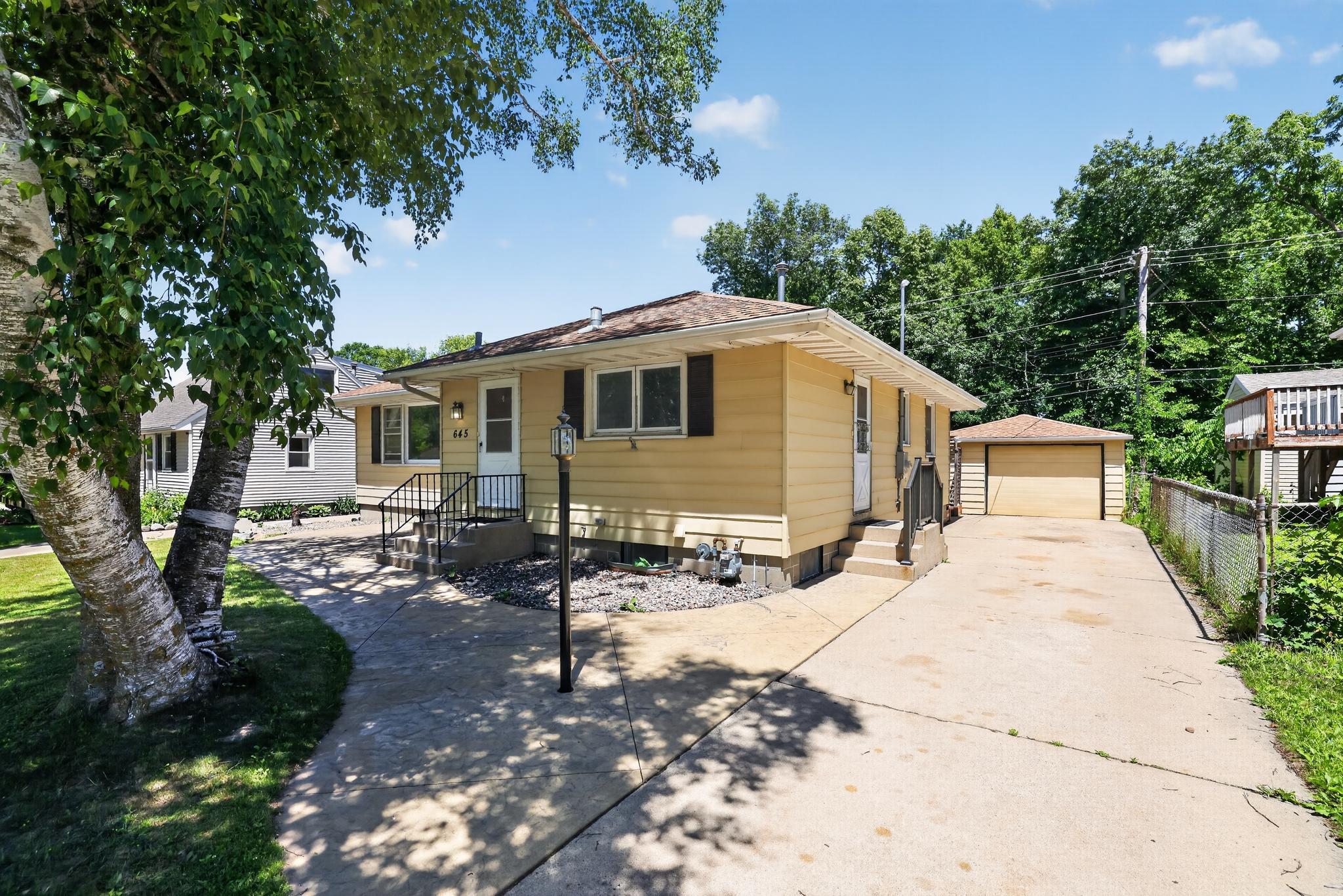 645 23rd Street Northeast Rochester, MN 55906 - Photo 2 of 21