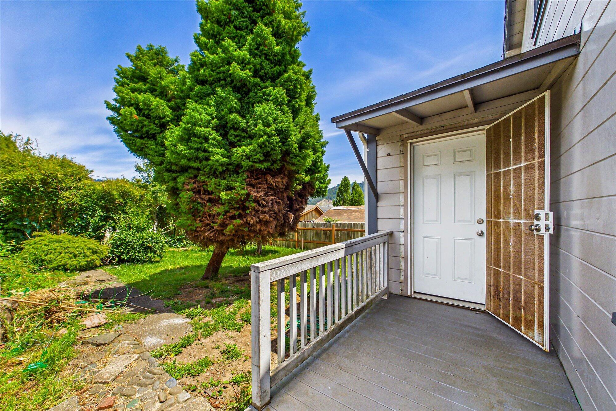 180 Cedar Street Rio Dell, CA 95562 - Photo 28 of 31