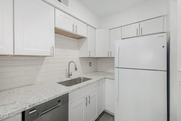 $129,800 | 3131 West Cochise Drive, Unit 229, Phoenix, AZ 85051