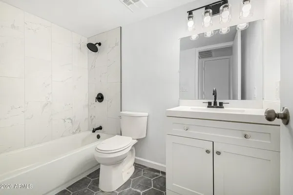 $129,800 | 3131 West Cochise Drive, Unit 229, Phoenix, AZ 85051