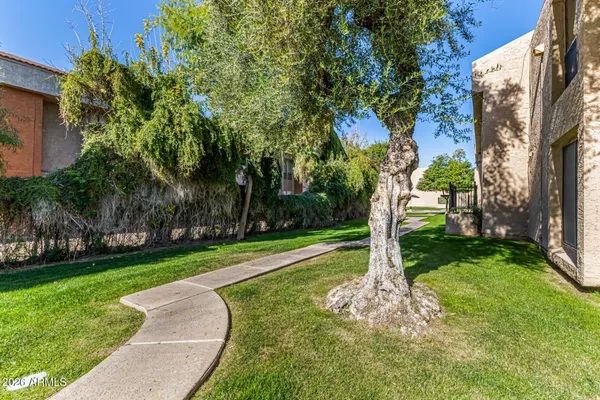 $129,800 | 3131 West Cochise Drive, Unit 229, Phoenix, AZ 85051