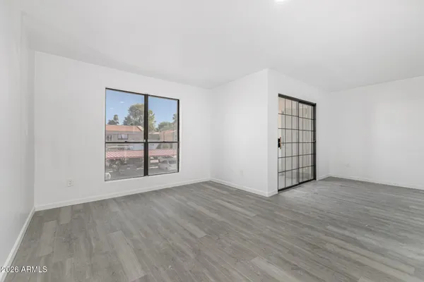 $129,800 | 3131 West Cochise Drive, Unit 229, Phoenix, AZ 85051