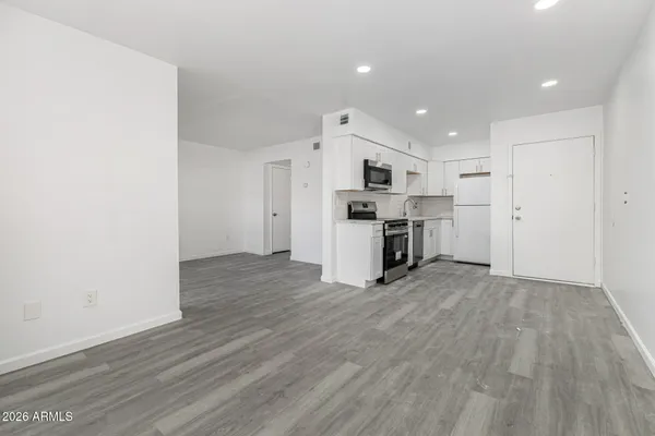 $129,800 | 3131 West Cochise Drive, Unit 229, Phoenix, AZ 85051