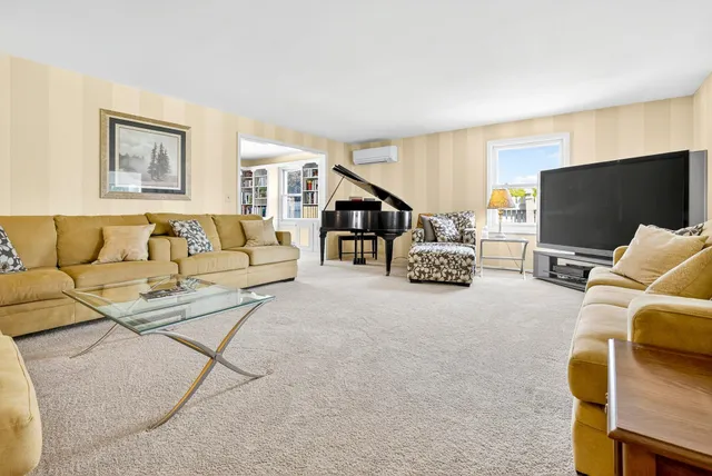 $739,900 | 216 East Main Street, Hortonville, WI 54944