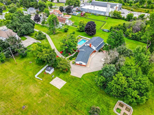 $739,900 | 216 East Main Street, Hortonville, WI 54944