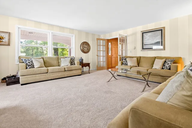 $739,900 | 216 East Main Street, Hortonville, WI 54944