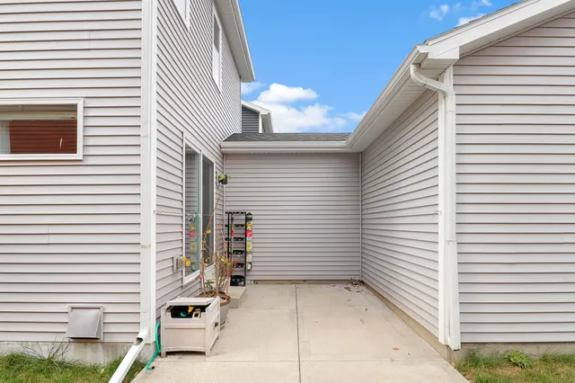 $425,000 | 5912 Minong Lane, Fitchburg, WI 53711