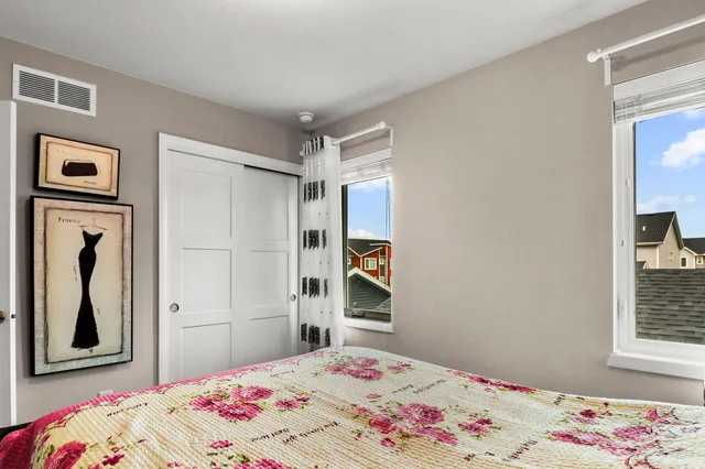 $425,000 | 5912 Minong Lane, Fitchburg, WI 53711